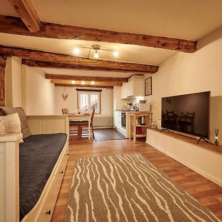 Lakeside Tiny House Brienz Бриенц Екстериор снимка