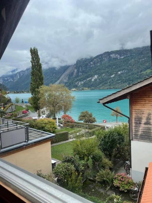 Lakeside Tiny House Brienz Бриенц Екстериор снимка